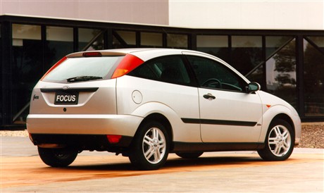 Ford focus 2002 safety rating #6
